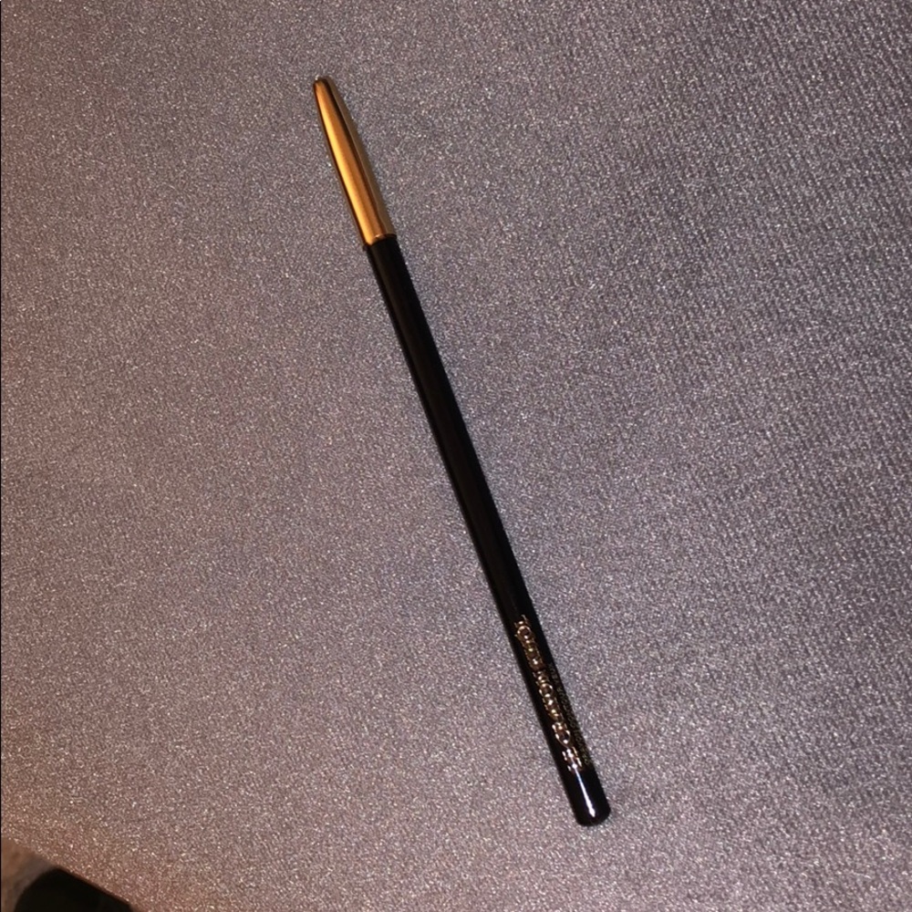 Le crayon Khôl smoky eyeliner